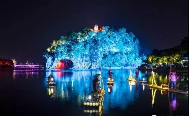 桂林景区秀：裸眼3D灯光秀《象山传奇》